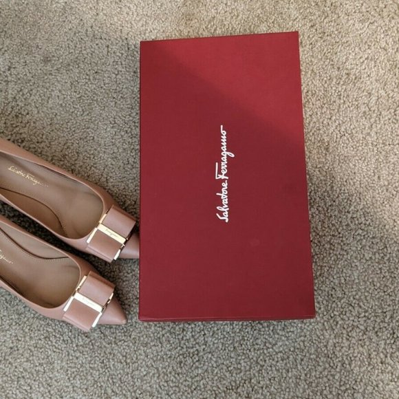 Salvatore Ferragamo Zeri Pointed Toe Pumps Blush/Tan Calf Leather 8 MSRP $750 main image 7